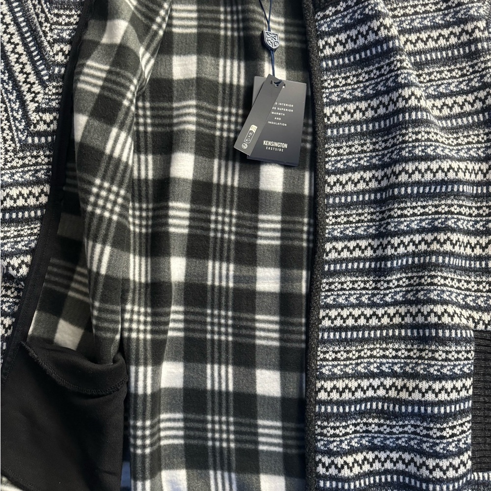 Stylish Kensington Black and White Men's Zip-Up Sweater - Picture 3 of 10